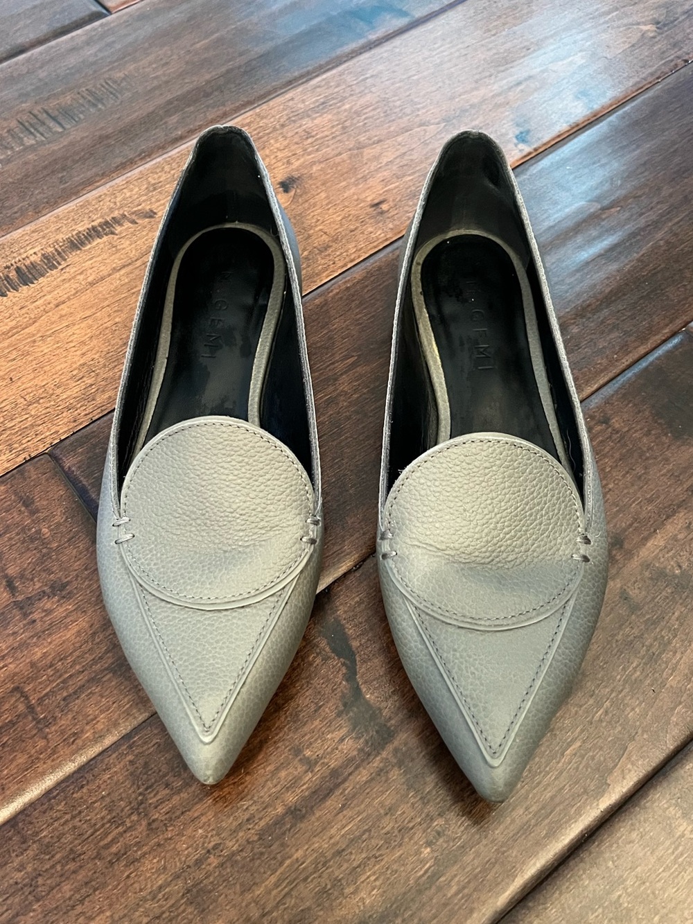 M. Gemi pointed toe flat